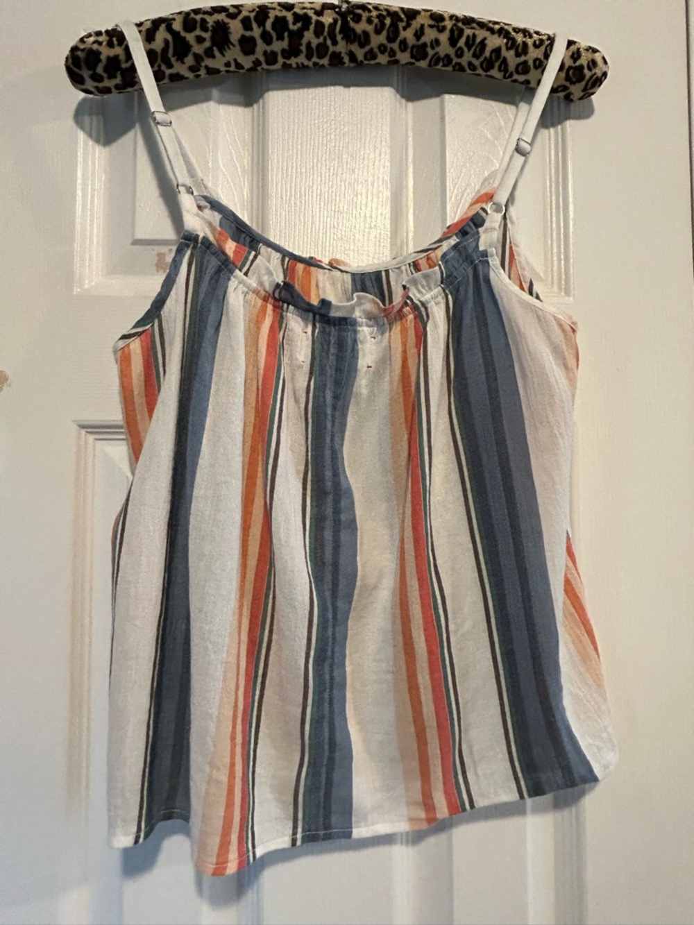 XiRENA White Multi-Striped Spaghetti Strap Camisole